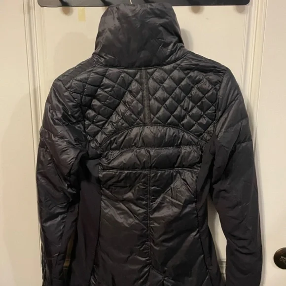 LULULEMON DOWN FOR A RUN PULLOVER - Picture 5 of 9